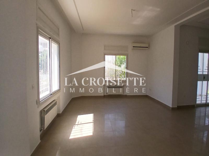 Villa S+5 avec jardin aux Berges du Lac 1